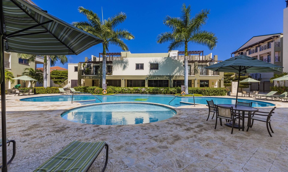 Washington Resort | Palm Aruba Condos