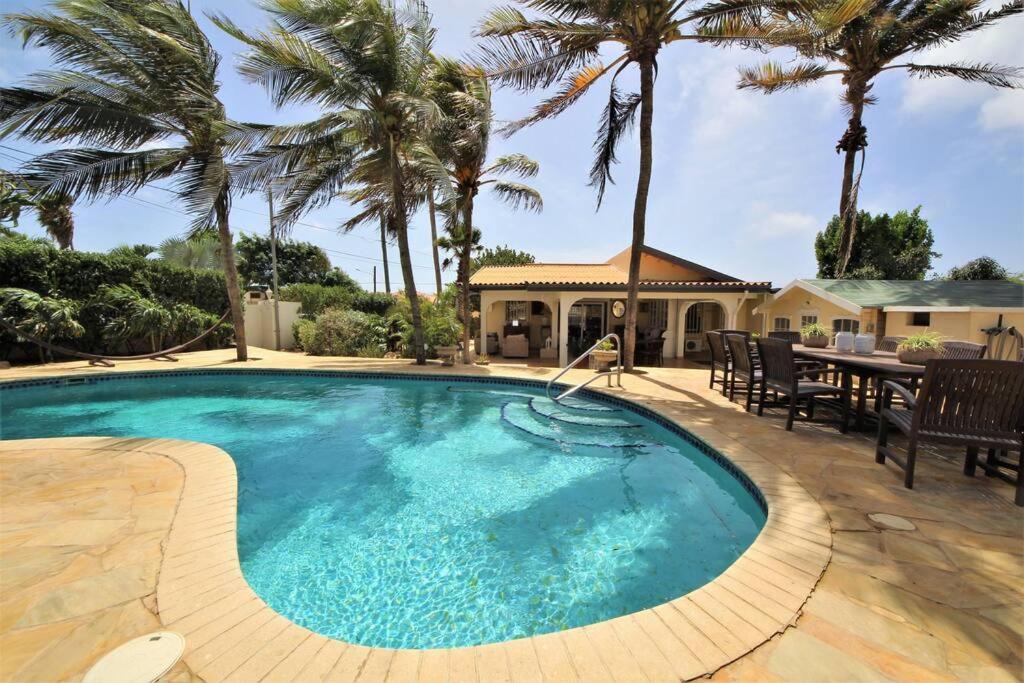 Shiribana Villa | Paradera Paradise - your ultimate 5-bedroom getaway