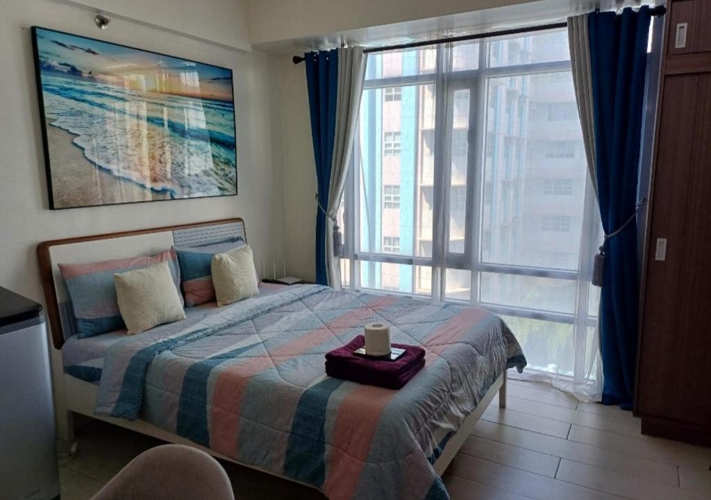Pasay Hotel | Pasay Staycation with Parking Space in 150 Newport Boulevard near Resort World & NAIA T3