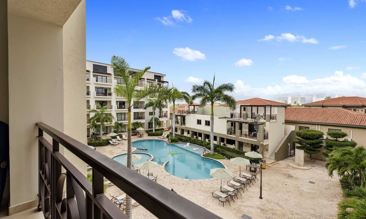 Washington Condo | PC301 - Pool View - Perfect for a couple - Close to Palm Beach - 1BR