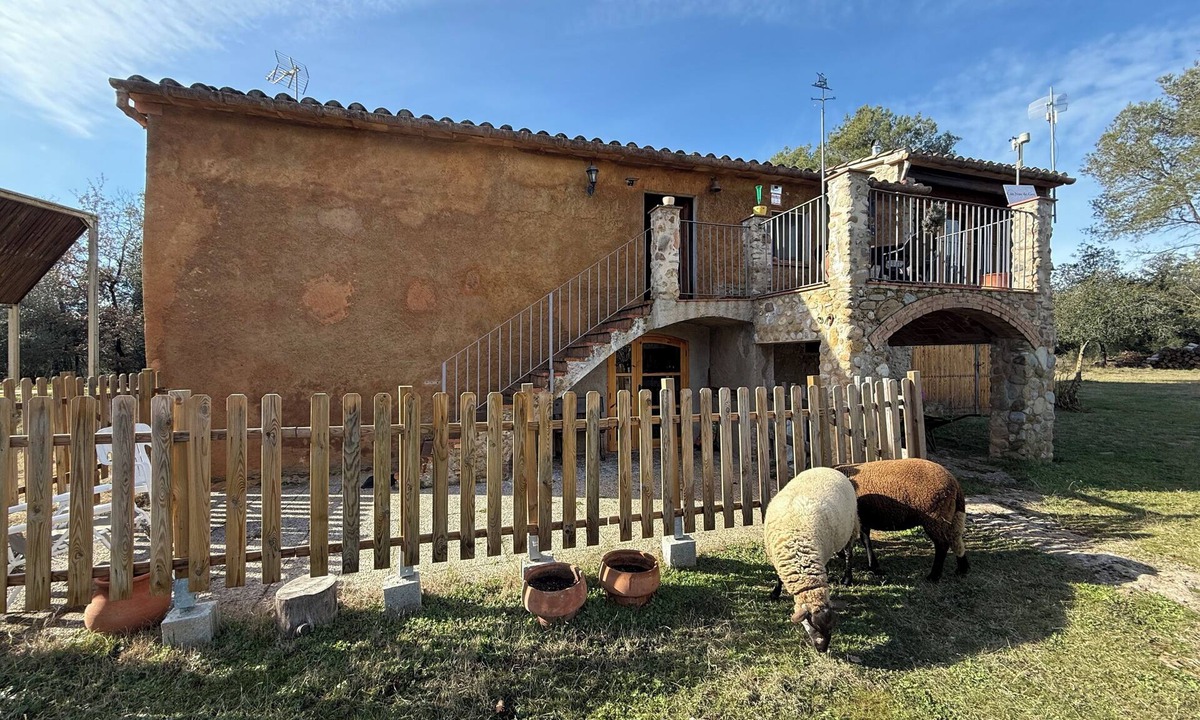 Crespia House | Peaceful and spacious country house surrounded by nature with swimming pool