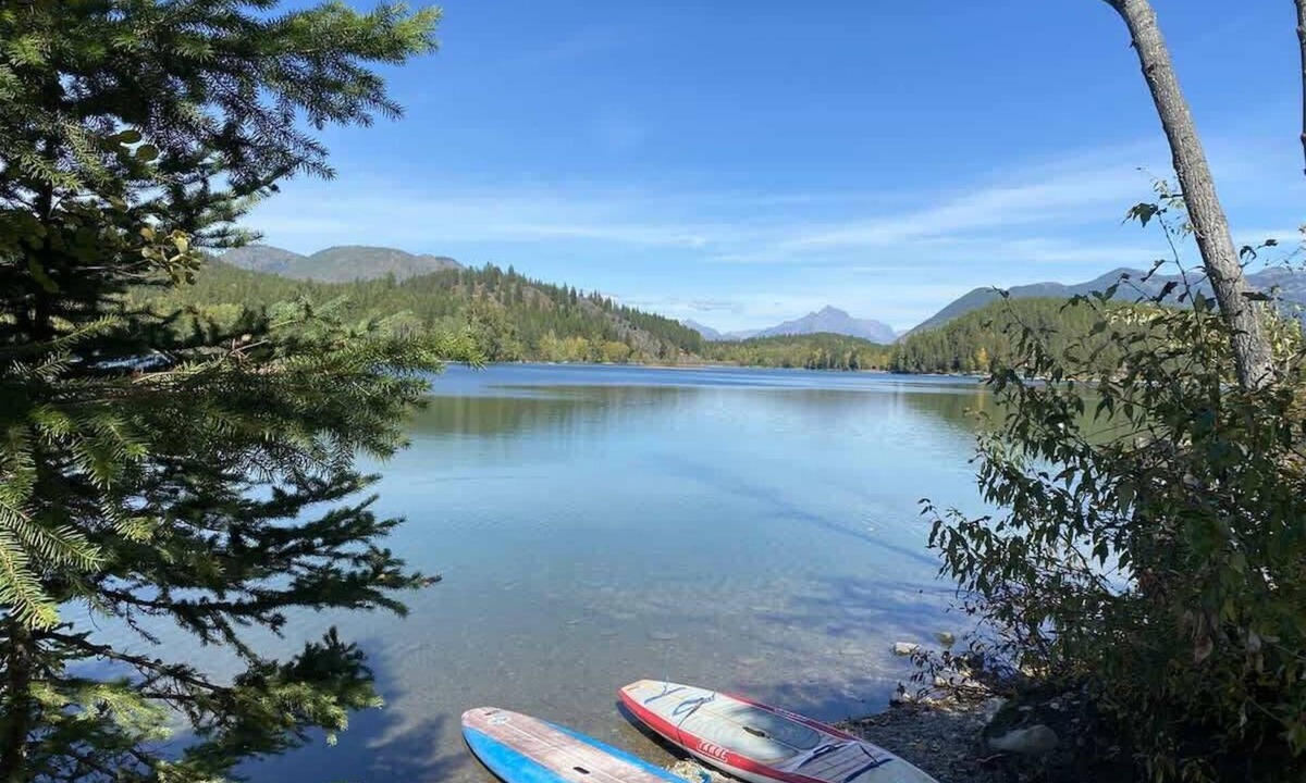 West Glacier House | Quiet home minutes to Glacier