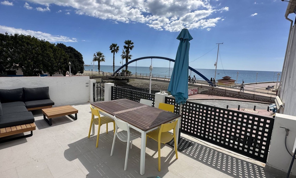 El Palo House | Ronnies Beach House, nice 2 bedroom house with a big rooftop with great seaview