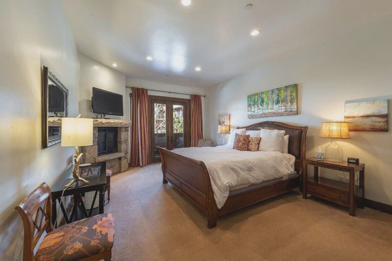 Park City Condo | Short walk to Frostwood Gondola. Hot tub access!!! - JL1107