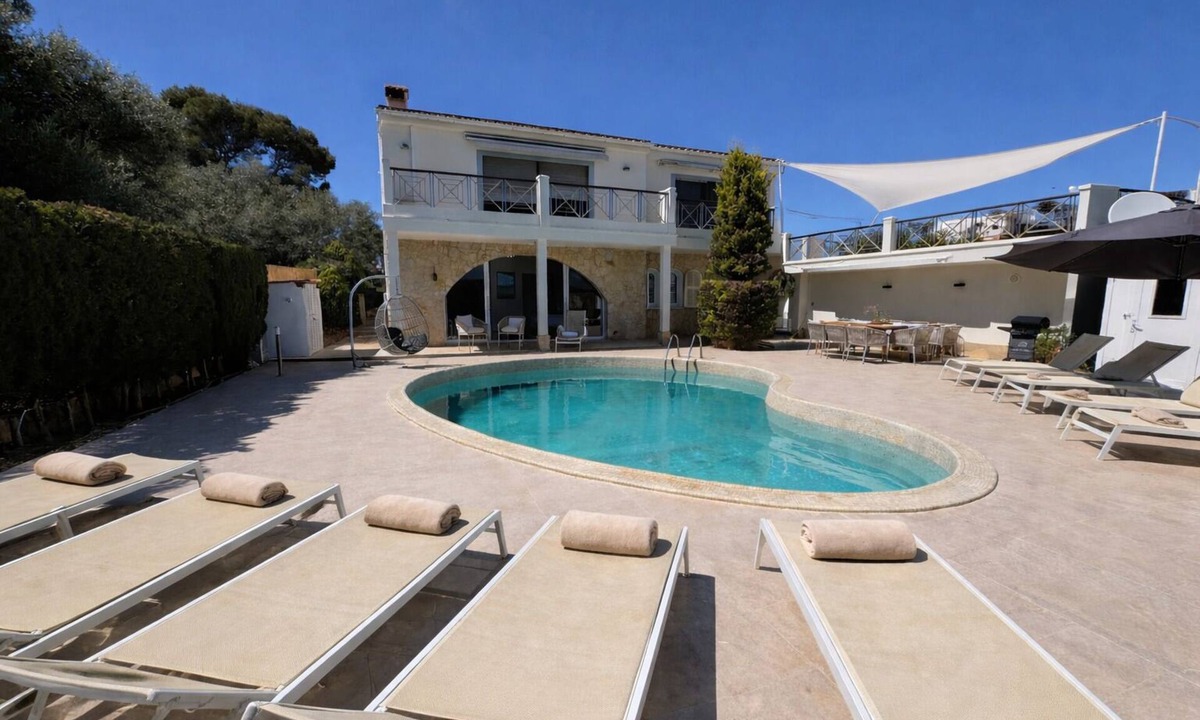 Calas de Mallorca House | Spacious Modern Villa for 12 with Private Pool & Sea Views in Calas de Mallorca