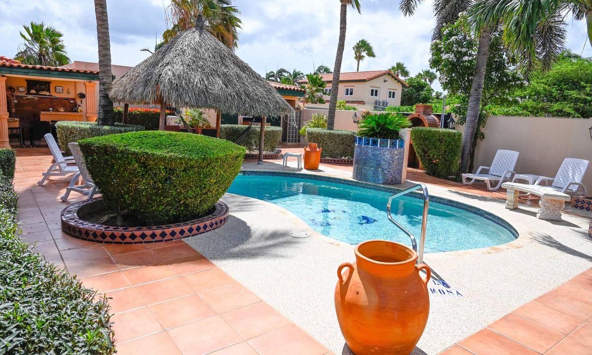 Ponton Villa | SPACIOUS VILLA LA MONA- 4BR-AMAZING GARDEN-POOL