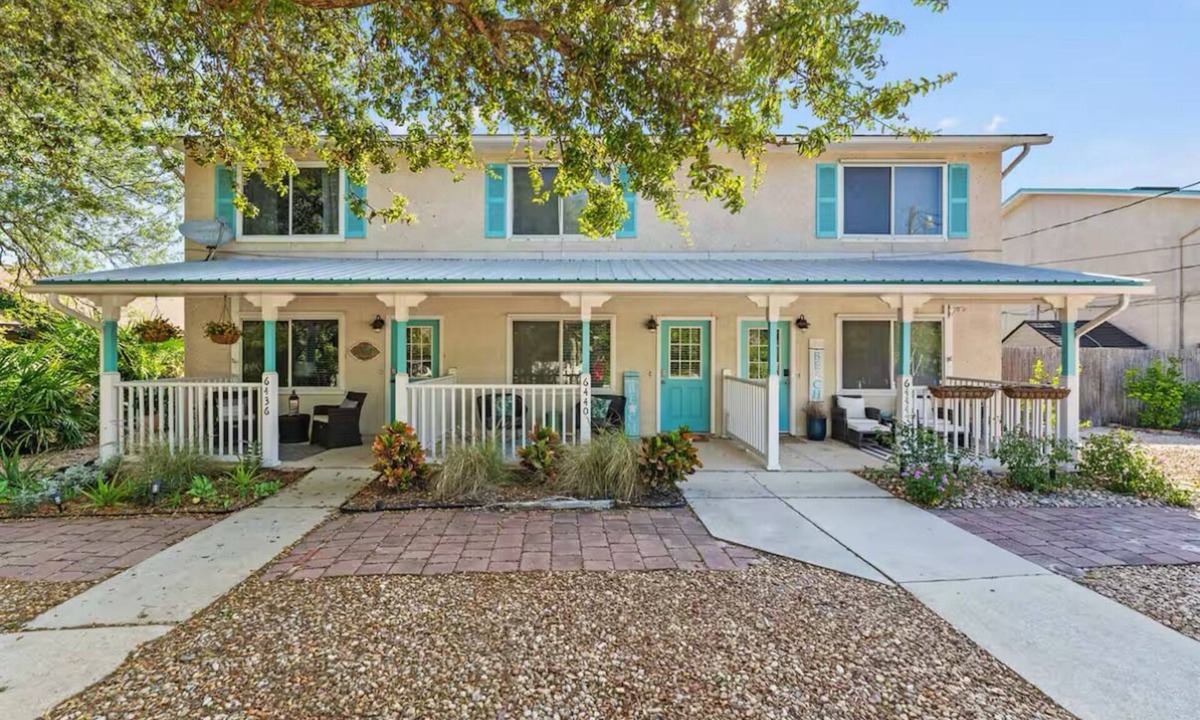 Butler Beach House | St. Augustine Beaches - Private Beach - Charming and Quiet Townhouse