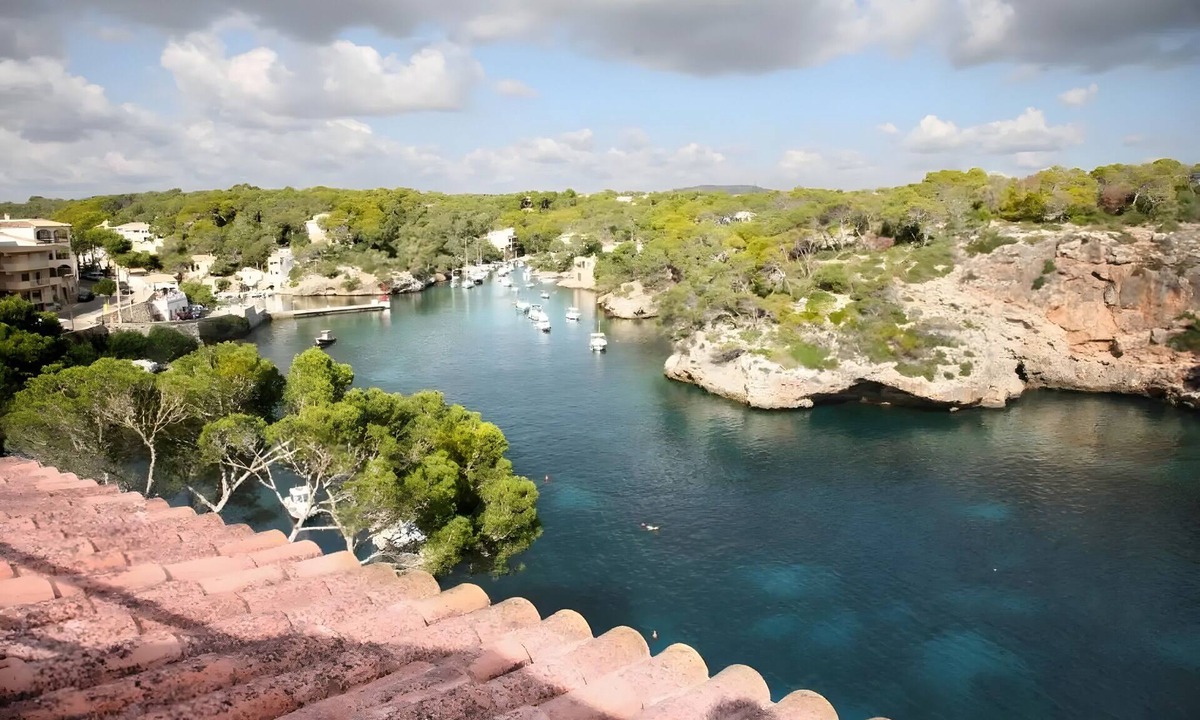 Cala Figuera Apartment | Studio Apartment 'Estudio Vistas Al Mar' with Sea View, Wi-Fi and Air Conditioning