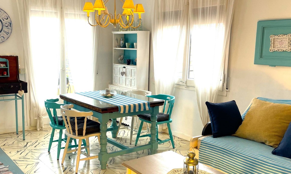 Sant Feliu de Guixols Apartment | Sweet Dreams. Luminous with balcony, centrally located, ideal for couples and families (2-4 pax).