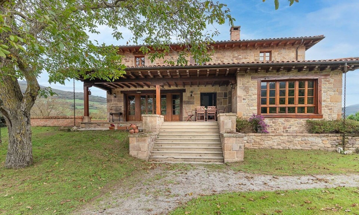 Barcena de Pie de Concha Villa | The Stone House by Fidalsa