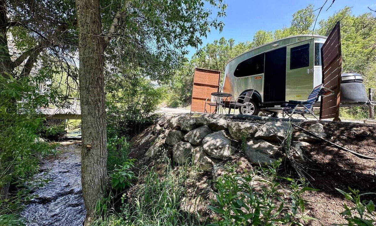 Salt Lake City Cottage | Tiny Shiny Basecamp, River-Front 20 min from SLC