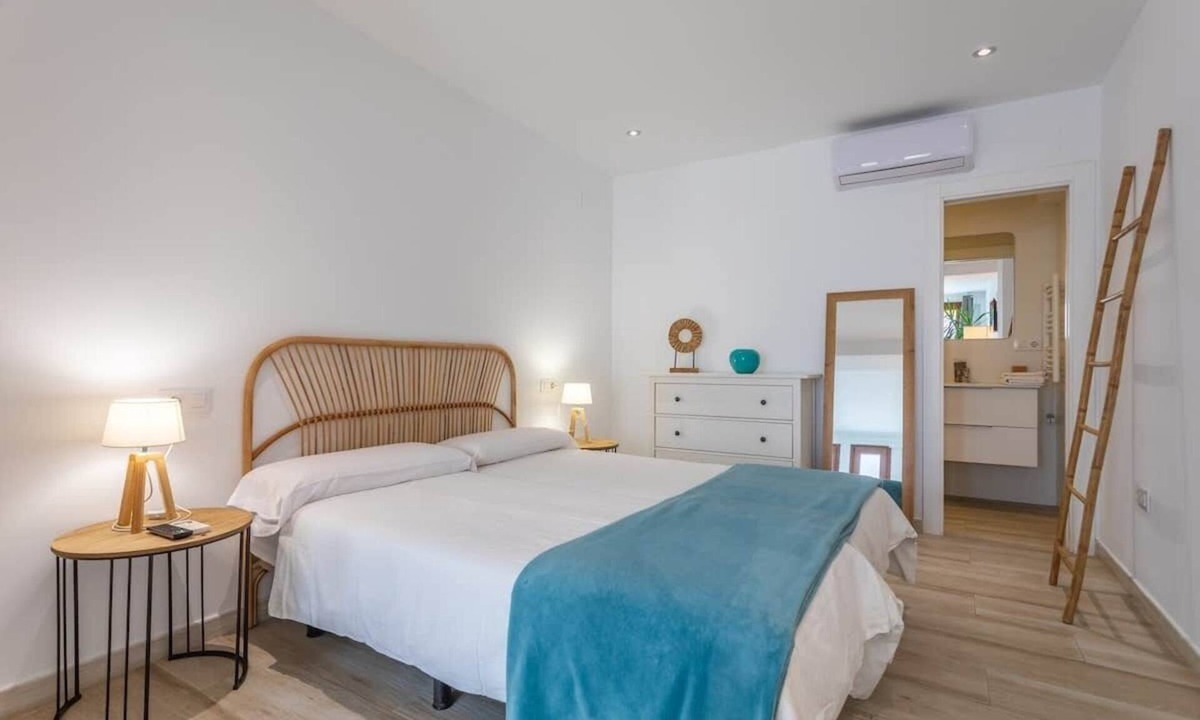 Bolonia Apartment | To complete