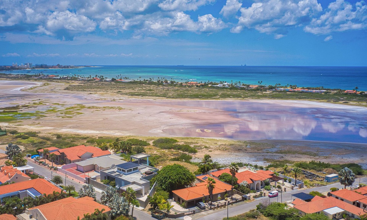 Malmok Apartment | Unique studio with swimming pool, walking distance to the beach, with great view