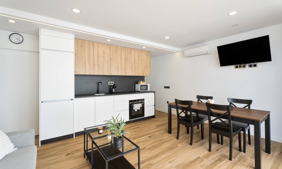 Puerto de Santiago Apartment | Vacation Apartment 'Ale Deluxe Home' with Sea View, Wi-Fi and Air Conditioning