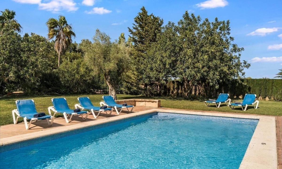 Manacor House | Vacation Home Finca Can Moleta with Garden, Pool, Wi-Fi & Terrace