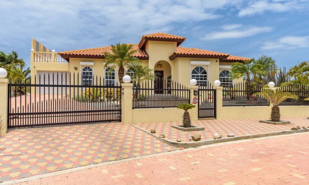 Opal House | Vila with private pool, a view of the ocean and the island - sunset and sunrise