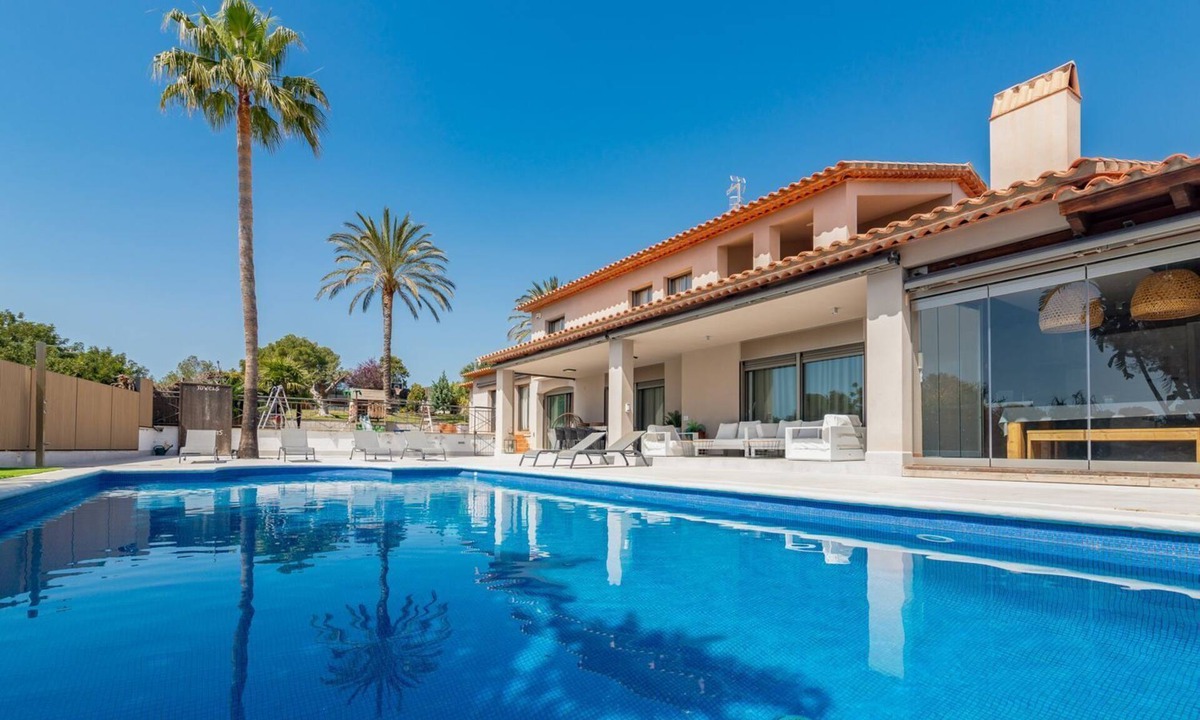 Vallpineda Villa | Villa Amare - Five Bedroom Villa, Sleeps 10