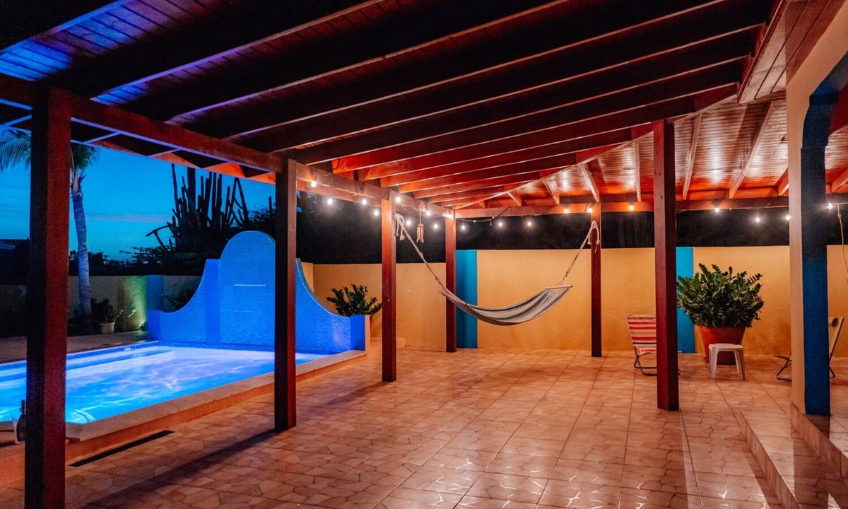 Boroncana Villa | Villa Encantada Aruba with Private Pool and garden
