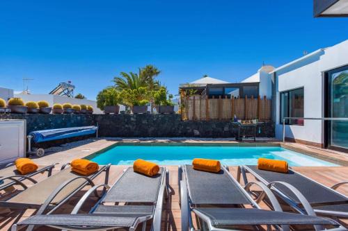 Matagorda Villa | Villa Kikay by Villa Plus