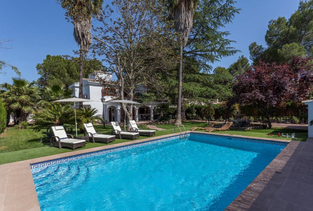 Serra Villa | VILLA LATEL