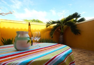 2 Bedroom Townhouse at Gold Coast, Close to the beaches of Aruba