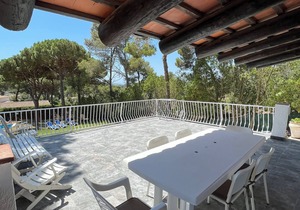 Comfortable villa in residential area with garden and swimming pool, HUTG-026897