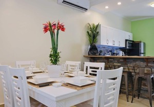 Eagle Beach Condominiums Lime