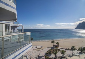First line/Wifi/Spa/Seaviews/Heated pool/Pets