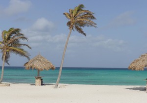 La Dolce Vita Apartments,elegant two bedroom 2 steps from Arashi Beach