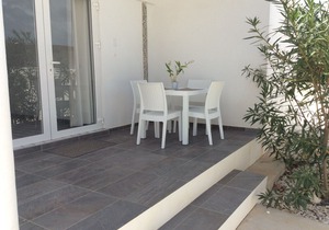 La Dolce Vita Apartments,elegant two bedroom 2 steps from Arashi Beach