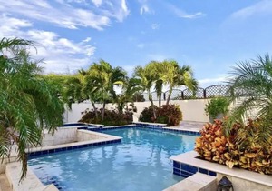 Lovely Malmok Beach Studio with Private Entrance