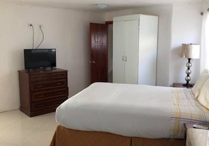 Lovely studio with a pool & BBQ area to enjoy