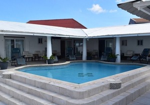 Lovely studio with a pool & BBQ area to enjoy