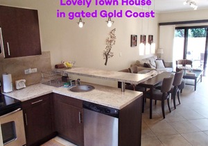Lovely TownHouse in Gated Gold Coast
