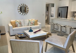 Luxurious Condo 1BR/1BTH Infront of Pool + Private Patio!