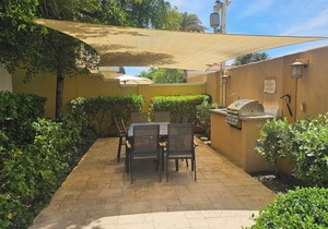 Luxury 1 bdrm boutique Condo in Gold Coast -Malmok