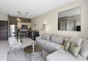 Luxury 1 bdrm boutique Condo in Gold Coast -Malmok