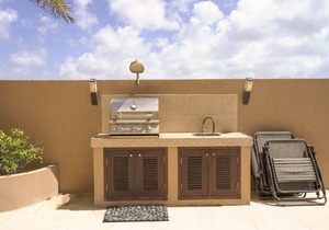 Luxury house front eagle beach with private pool