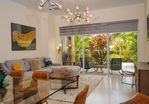 Modern apartment in levent in front of eagle beach
