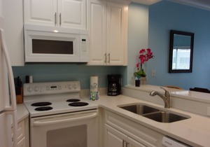 Spacious 1BR/1.5BA Beachfront Condo – Summer Nights Open! Book Now! GREAT RATES!