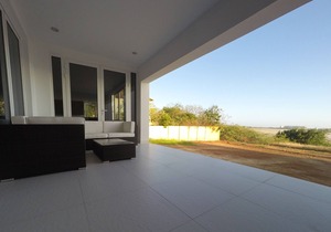 Villa Pristine: modern villa, 5-minute walk to Malmok Beach / Boca Catalina
