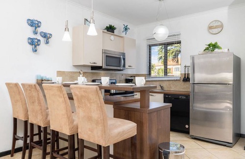 Gold Coast House | 100 m² House ∙ 2 bedrooms ∙ 4 guests