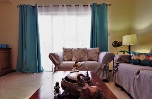 Kamay House | 2 Bedroom Townhouse at Gold Coast, Close to the beaches of Aruba