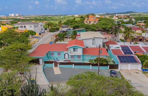 Boegoeroei Villa | 200 m² Villa ∙ 5 bedrooms ∙ 12 guests