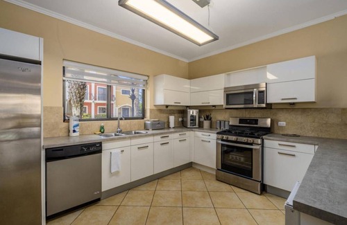 Gold Coast Villa | 300 m² Villa ∙ 4 bedrooms ∙ 8 guests