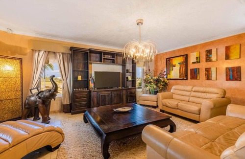 Opal Villa | 350 m² Villa ∙ 4 bedrooms ∙ 10 guests