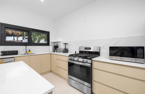 Sero Colorado Apartment | BRAND NEW 2BR2BPalapaBBQPrivate Pool@Baby Beach