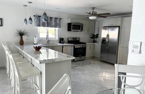 Oranjestad House | Caribbean Breeze villa