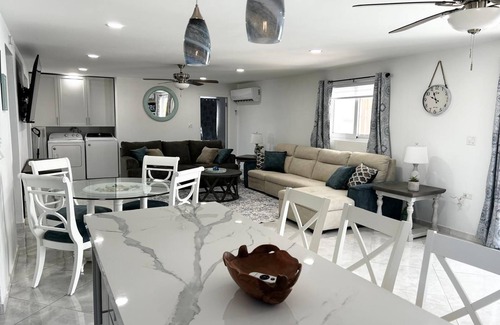 Oranjestad House | Caribbean Breeze villa
