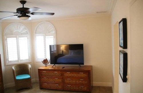 Oranjestad-West Apartment | Divi One Bedroom